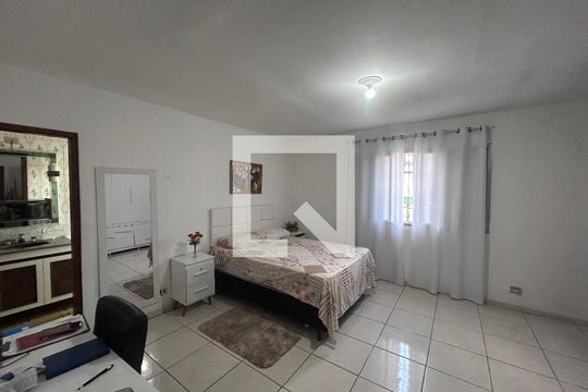 Quarto 1 suíte 1 de casa à venda com 4 quartos, 225m² em Vila Santana, São Paulo