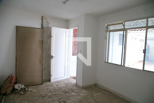 Quarto de casa para alugar com 5 quartos, 405m² em Jardim São Luís, São Paulo