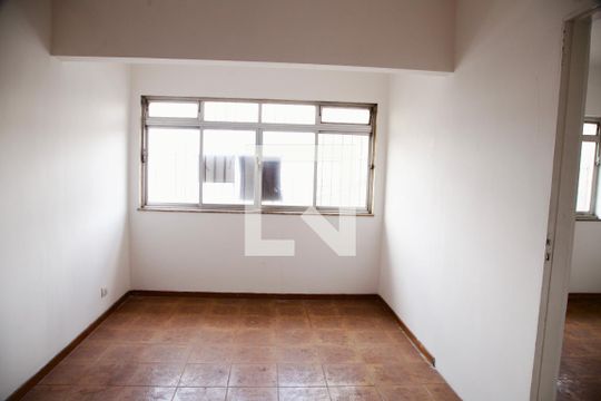 Sala de casa para alugar com 5 quartos, 405m² em Jardim São Luís, São Paulo