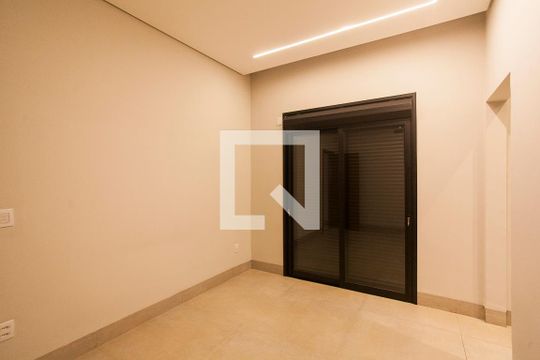 Suite 1 de casa para alugar com 3 quartos, 150m² em Granada, Uberlândia