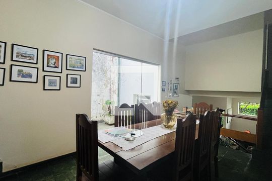 Casa para alugar com 4 quartos, 263m² em Jardim Sao Carlos, Campinas