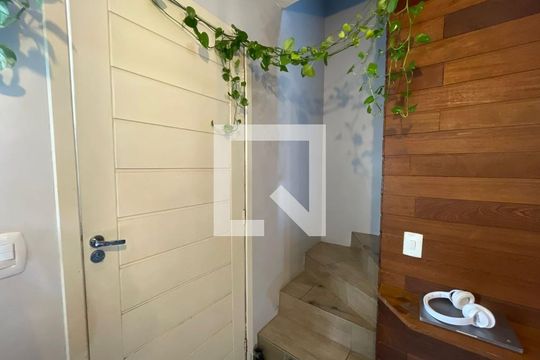 Corredor de casa de condomínio à venda com 2 quartos, 105m² em Canudos, Novo Hamburgo