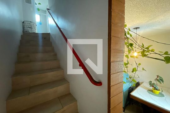 Corredor de casa de condomínio à venda com 2 quartos, 105m² em Canudos, Novo Hamburgo