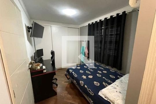 Quarto de casa para alugar com 4 quartos, 300m² em Vila Mariza Mazzei, São Paulo