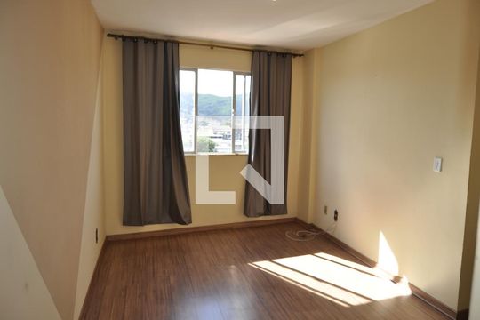 Apartamento à venda com 2 quartos, 73m² em Cavalcanti, Rio de Janeiro