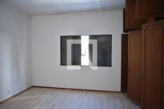 Quarto 1 de casa à venda com 3 quartos, 240m² em Centro, Santo André