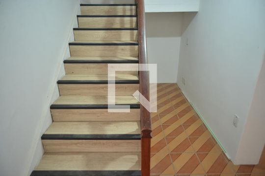 Escada de casa à venda com 3 quartos, 240m² em Centro, Santo André