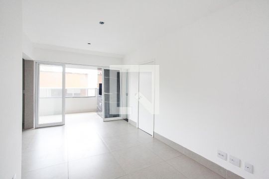 Sala de apartamento para alugar com 3 quartos, 94m² em Saraiva, Uberlândia