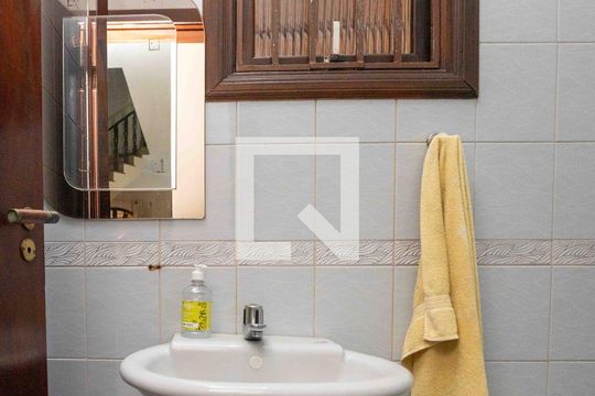Lavabo de casa para alugar com 4 quartos, 300m² em Conceição, Diadema