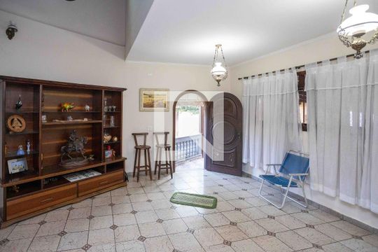 Sala de TV de casa para alugar com 4 quartos, 300m² em Conceição, Diadema