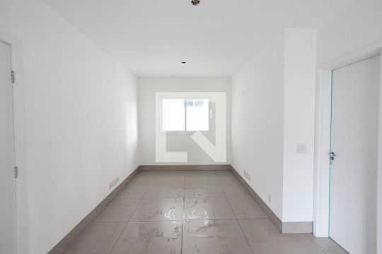 Sala/Cozinha de apartamento para alugar com 3 quartos, 94m² em Saraiva, Uberlândia