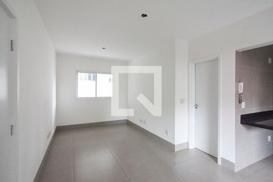Sala de apartamento para alugar com 3 quartos, 94m² em Saraiva, Uberlândia