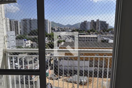 Apartamento para alugar com 3 quartos, 60m² em Del Castilho, Rio de Janeiro