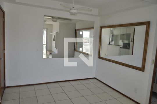 Apartamento para alugar com 3 quartos, 60m² em Del Castilho, Rio de Janeiro