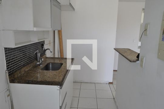 Apartamento para alugar com 3 quartos, 60m² em Del Castilho, Rio de Janeiro