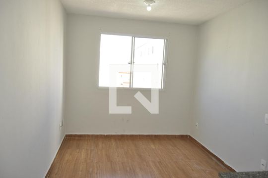 Apartamento à venda com 2 quartos, 45m² em Cavalcanti, Rio de Janeiro