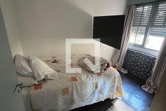 Quarto de apartamento à venda com 2 quartos, 55m² em Santo Antônio, Porto Alegre
