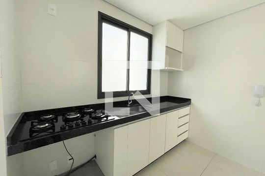 Cozinha de apartamento à venda com 3 quartos, 70m² em Castelo, Belo Horizonte