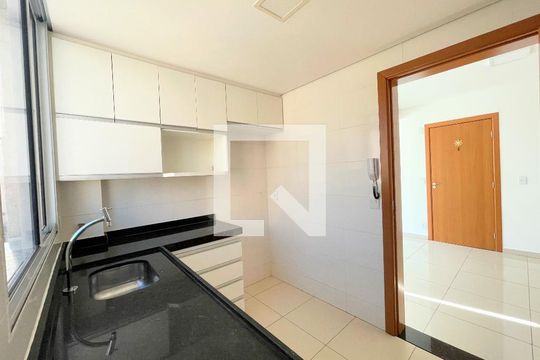 Cozinha de apartamento à venda com 2 quartos, 126m² em Ouro Preto, Belo Horizonte