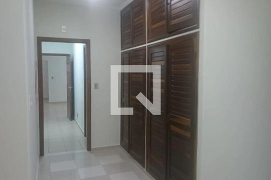 Quarto de casa para alugar com 9 quartos, 476m² em Jardim Faculdade, Sorocaba