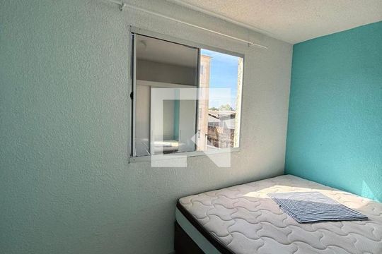 Quarto 1 de apartamento para alugar com 2 quartos, 39m² em Sarandi, Porto Alegre