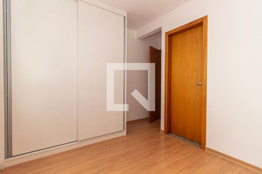 Suíte 2 de apartamento à venda com 2 quartos, 62m² em Ouro Preto, Belo Horizonte