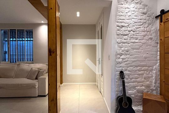 Sala de casa à venda com 4 quartos, 170m² em Tijuca, Rio de Janeiro