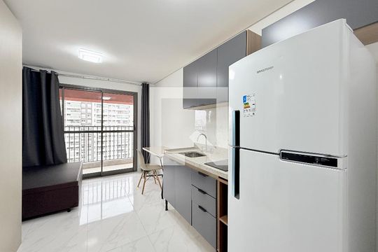 Studio de kitnet/studio para alugar com 1 quarto, 25m² em Santo Amaro, São Paulo