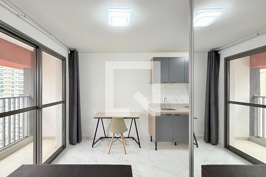 Studio de kitnet/studio para alugar com 1 quarto, 25m² em Santo Amaro, São Paulo