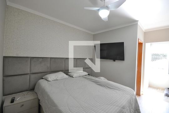 Quarto Suíte de casa à venda com 3 quartos, 85m² em Vila Nivi, São Paulo