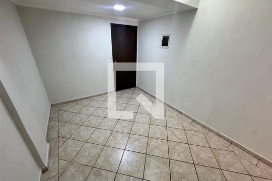 Sala de apartamento para alugar com 2 quartos, 56m² em Taguatinga Norte, Brasília