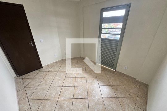 Quarto de apartamento para alugar com 2 quartos, 56m² em Taguatinga Norte, Brasília