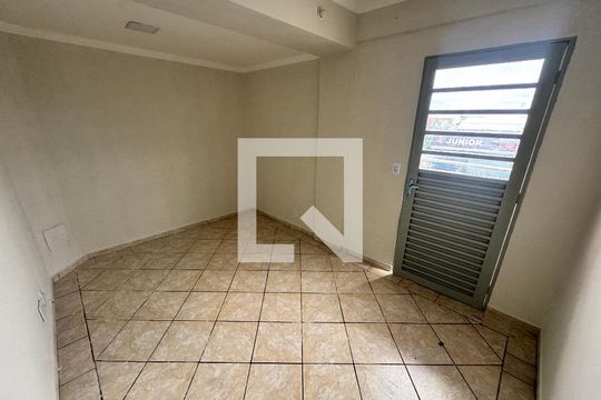 Quarto 2 de apartamento para alugar com 2 quartos, 56m² em Taguatinga Norte, Brasília