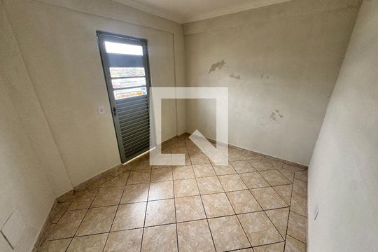 Quarto de apartamento para alugar com 2 quartos, 56m² em Taguatinga Norte, Brasília