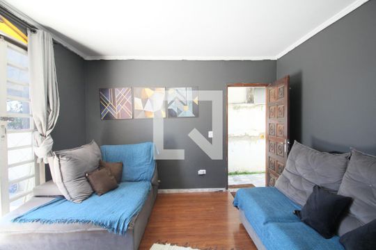Sala de casa à venda com 3 quartos, 300m² em Campo Limpo, São Paulo