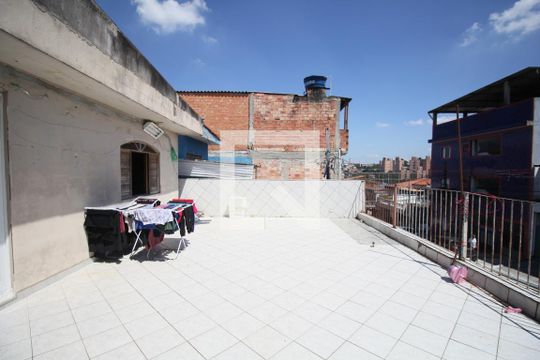 Varanda de casa à venda com 3 quartos, 300m² em Campo Limpo, São Paulo