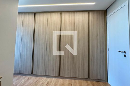 Suíte 1 de apartamento para alugar com 2 quartos, 75m² em Funcionários, Belo Horizonte