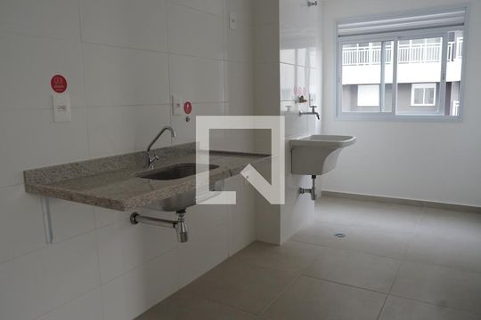 Cozinha e Área de Serviço de apartamento à venda com 2 quartos, 48m² em Picanço, Guarulhos