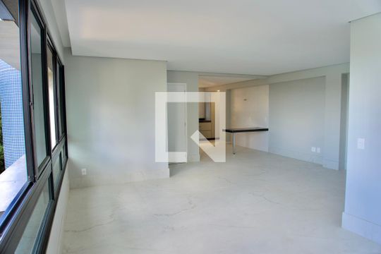 Apartamento para alugar com 4 quartos, 125m² em Serra, Belo Horizonte