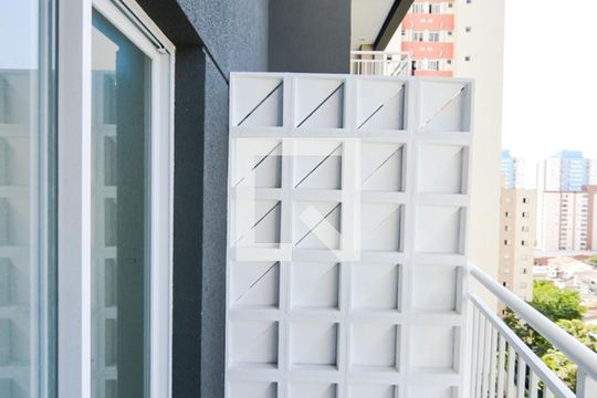 Sacada  de kitnet/studio à venda com 1 quarto, 48m² em Picanço, Guarulhos
