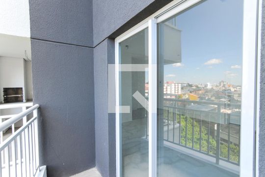 Sacada  de kitnet/studio à venda com 1 quarto, 48m² em Picanço, Guarulhos