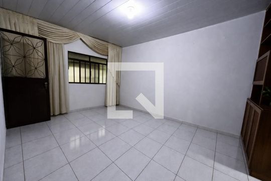 Quarto de casa para alugar com 3 quartos, 450m² em Setor Marista, Goiânia