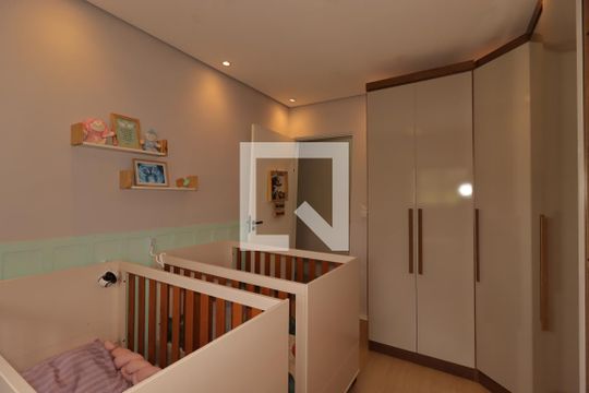 Quarto 1 de casa para alugar com 4 quartos, 235m² em Parque Gerassi, Santo André