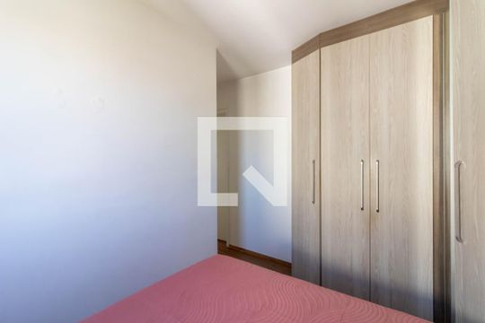 Suíte de apartamento à venda com 3 quartos, 57m² em Jardim Cocaia, Guarulhos