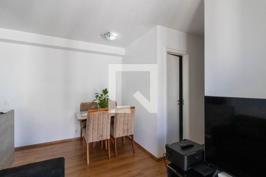 Sala de apartamento à venda com 3 quartos, 57m² em Jardim Cocaia, Guarulhos