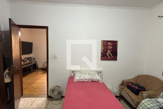 Quarto 1 de casa à venda com 2 quartos, 162m² em Utinga, Santo André
