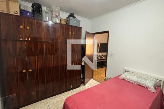 Quarto 1 de casa à venda com 2 quartos, 162m² em Utinga, Santo André