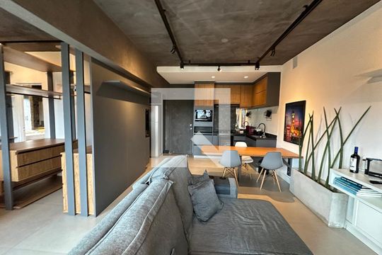 Sala de apartamento à venda com 1 quarto, 57m² em Alphaville Industrial, Barueri