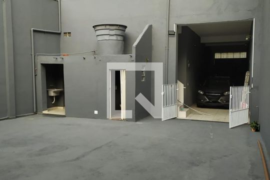 Área externa de casa para alugar com 5 quartos, 900m² em Imirim, São Paulo