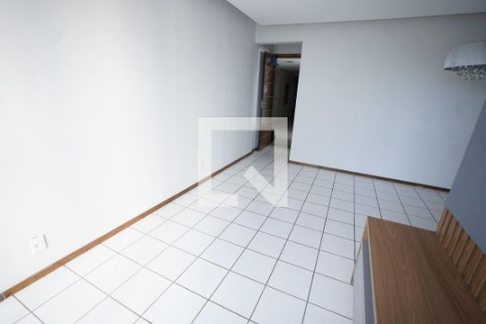 Apartamento para alugar com 3 quartos, 70m² em Residencial Eldorado, Goiânia